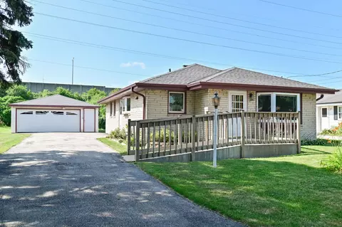 5325 W Allerton, Greenfield, WI 53220