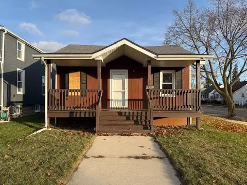 1602 76th, Kenosha, WI 53143