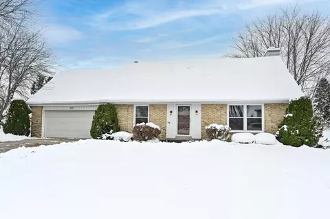 15199 W Fenway, New Berlin, WI 53151