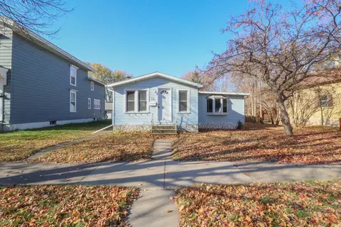 231 Avon, La Crosse, WI 54603