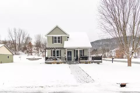100 Creekside, Coon Valley, WI 54623