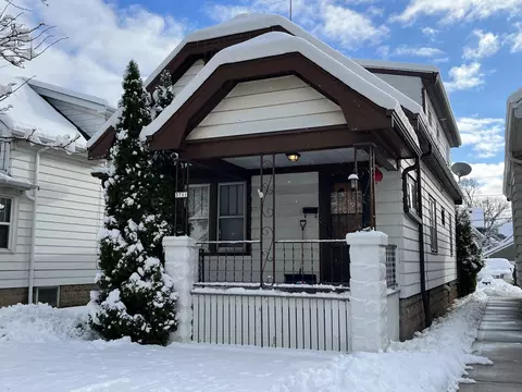 3711 W W Orch, Milwaukee, WI 53215