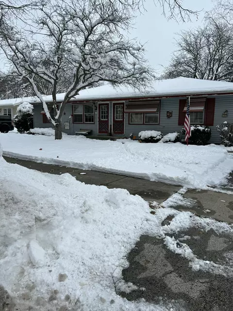 513 Bender #515, West Bend, WI 53090