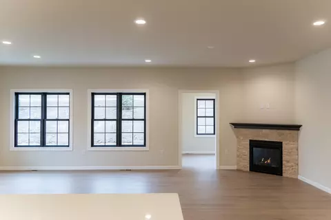 Living - 621 Johnson, Onalaska, WI 54650 photo 3 of 5