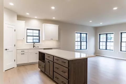 Living - 621 Johnson, Onalaska, WI 54650 photo 1 of 5