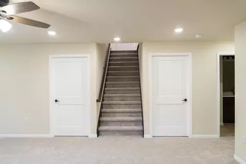 Entry Way - 621 Johnson, Onalaska, WI 54650 photo 1 of 1