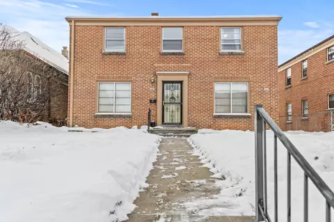 5607 W Wisconsin #5609, Milwaukee, WI 53213