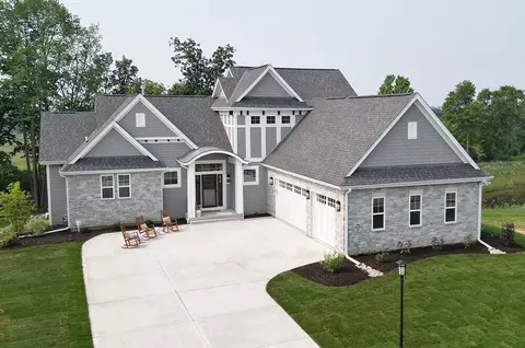 n66w21471 Sagebrush, Menomonee Falls, WI 53051