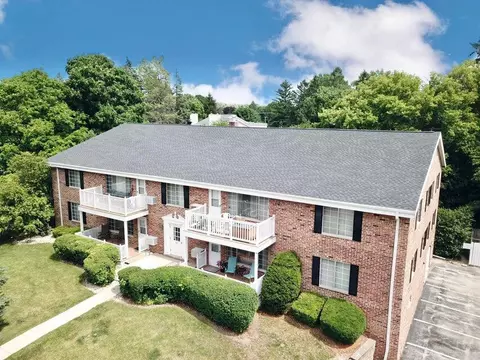 149 Linden #2, Thiensville, WI 53092