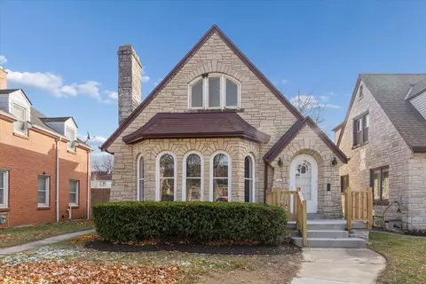 5707 W Brooklyn, Milwaukee, WI 53216