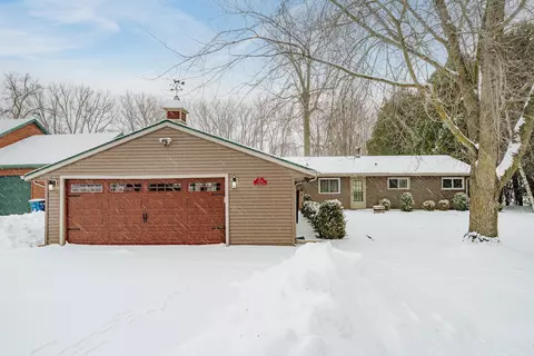 6770 Lee Hbr, Black Wolf, WI 54902
