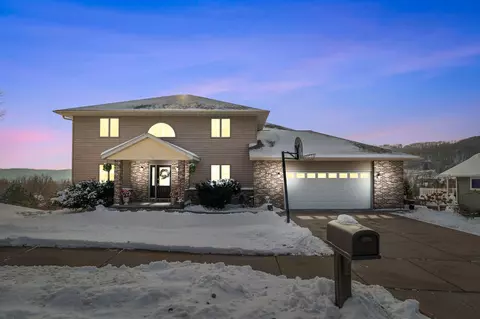 Exterior - 203 Eagles Blf, La Crescent, MN 55947 photo 2 of 7