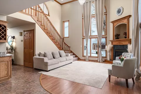 Living - 203 Eagles Blf, La Crescent, MN 55947 photo 1 of 3