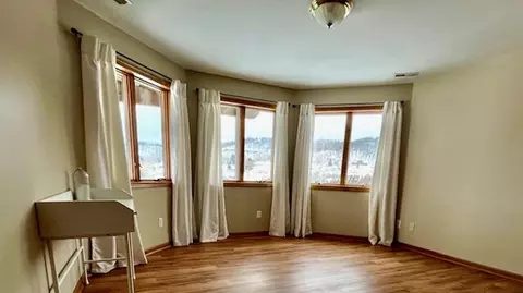 Bedroom - 203 Eagles Blf, La Crescent, MN 55947 photo 3 of 5