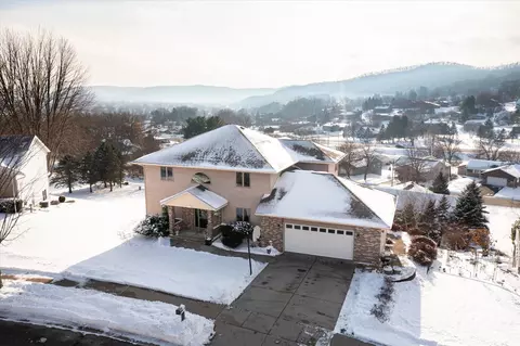 View/Area - 203 Eagles Blf, La Crescent, MN 55947 photo 1 of 8