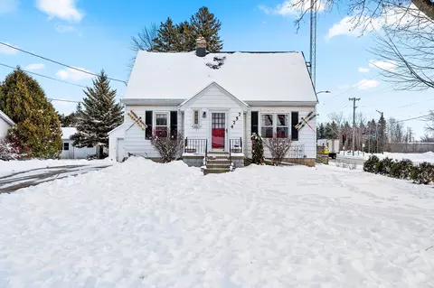 4757 Vista, Manitowoc, WI 54220
