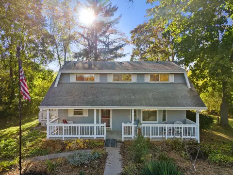 12763 N East Shoreland, Mequon, WI 53092