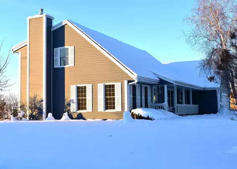 229 S Cottrell, Saukville, WI 53080