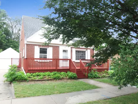 1617 S 88th, West Allis, WI 53214