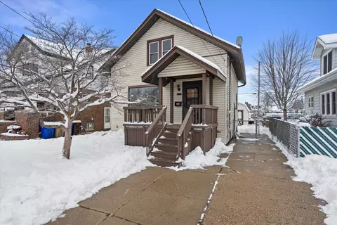 6910 32nd, Kenosha, WI 53142