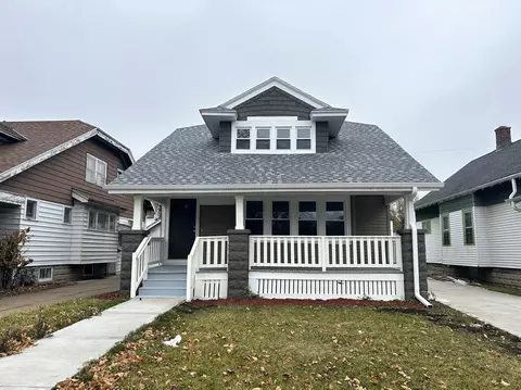 4462 N 27th, Milwaukee, WI 53209