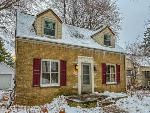 13613 W Prospect, New Berlin, WI 53151