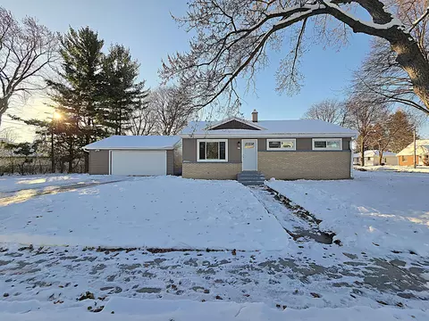 419 Peters, Waukesha, WI 53188