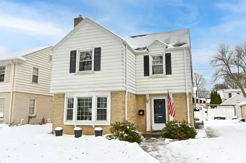 2740 N 73rd, Wauwatosa, WI 53210