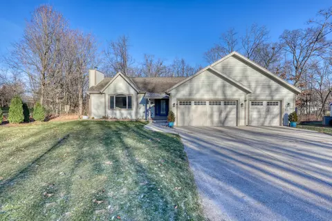 s77w19942 Holly Patch, Muskego, WI 53150