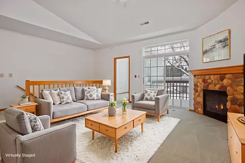2145 Broken Hl #8, Waukesha, WI 53188