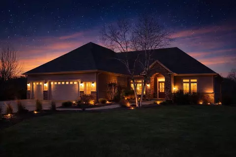 n6393 Tradewinds Circle, Beaver Dam, WI 53916