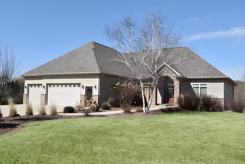 n6393 Tradewinds Circle, Beaver Dam, WI 53916