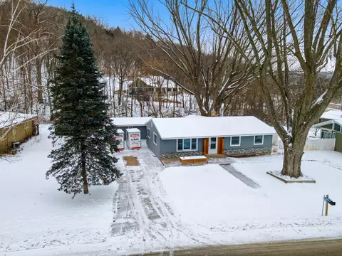 n1914 Wedgewood Drive East, Shelby, WI 54601