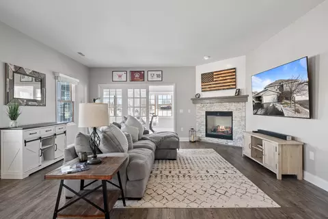 208 Potter #202, Elkhorn, WI 53121