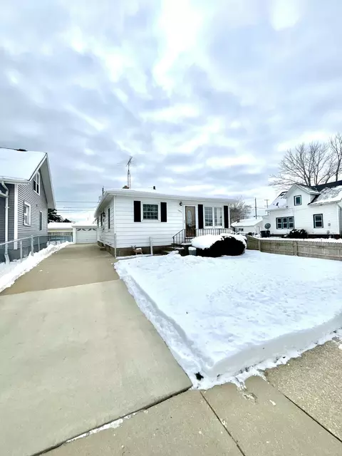 1531 Bryn Mawr, Mount Pleasant, WI 53403