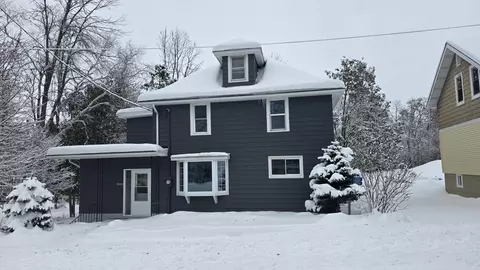 13207 Pioneer, Meeme, WI 53063