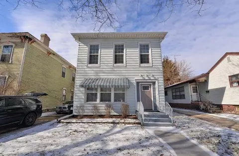 928 Wisconsin, Racine, WI 53403