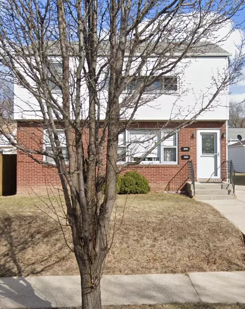 3420 S 1st #3422, Milwaukee, WI 53207