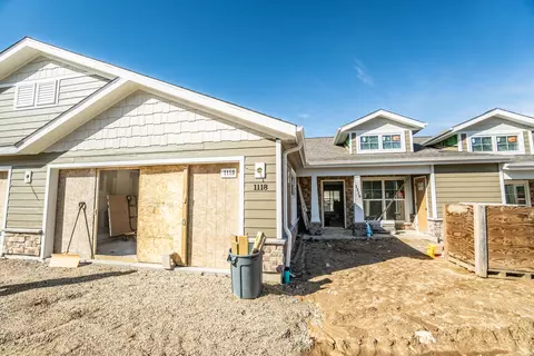 1118 Harbor, West Bend, WI 53095