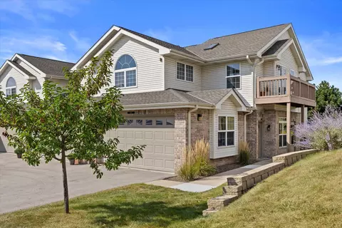 9285 S 51st, Franklin, WI 53132