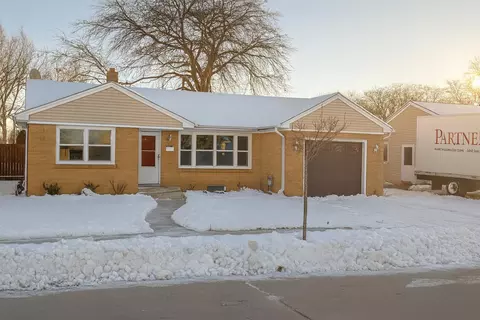 1621 Mead, Sheboygan, WI 53081