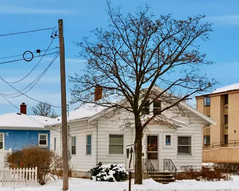 304 Losey, La Crosse, WI 54601