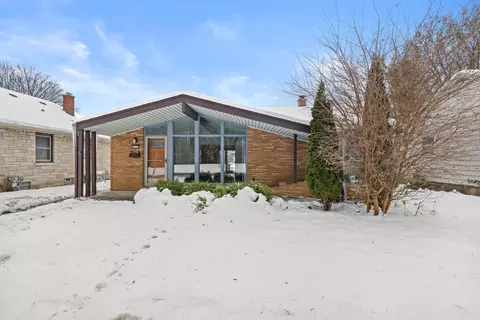 3311 W Manitoba, Milwaukee, WI 53215