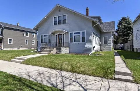 1527 Hayes, Racine, WI 53405