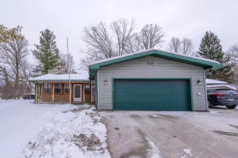 9815 S 31st, Franklin, WI 53132