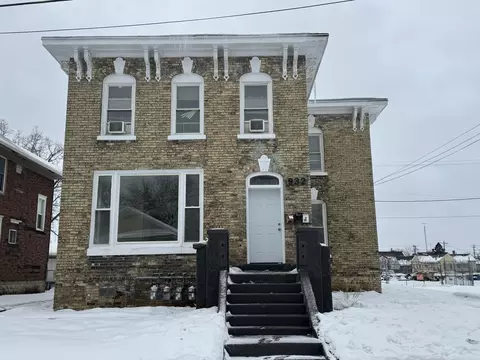 932 Peck, Racine, WI 53404