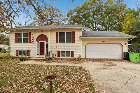 4504 Sunset, Waterford, WI 53185