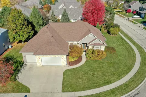 460 Niagara, Oconomowoc, WI 53066