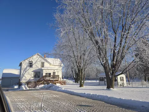 9014 North, Centerville, WI 53015