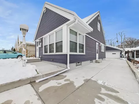 824 S 92nd, West Allis, WI 53214